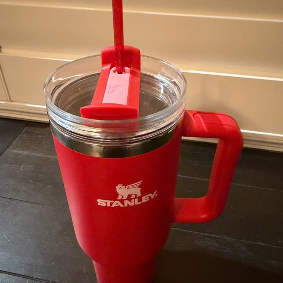 Stanley Red Crimson 40 oz Travel Mug with Handle - Picture 4 of 6